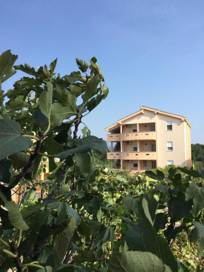 Apartments Vali Ulcinj Eksteriør billede